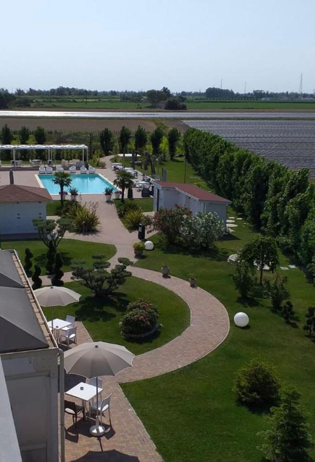 Hotel Bussana Porto Tolle Exterior photo
