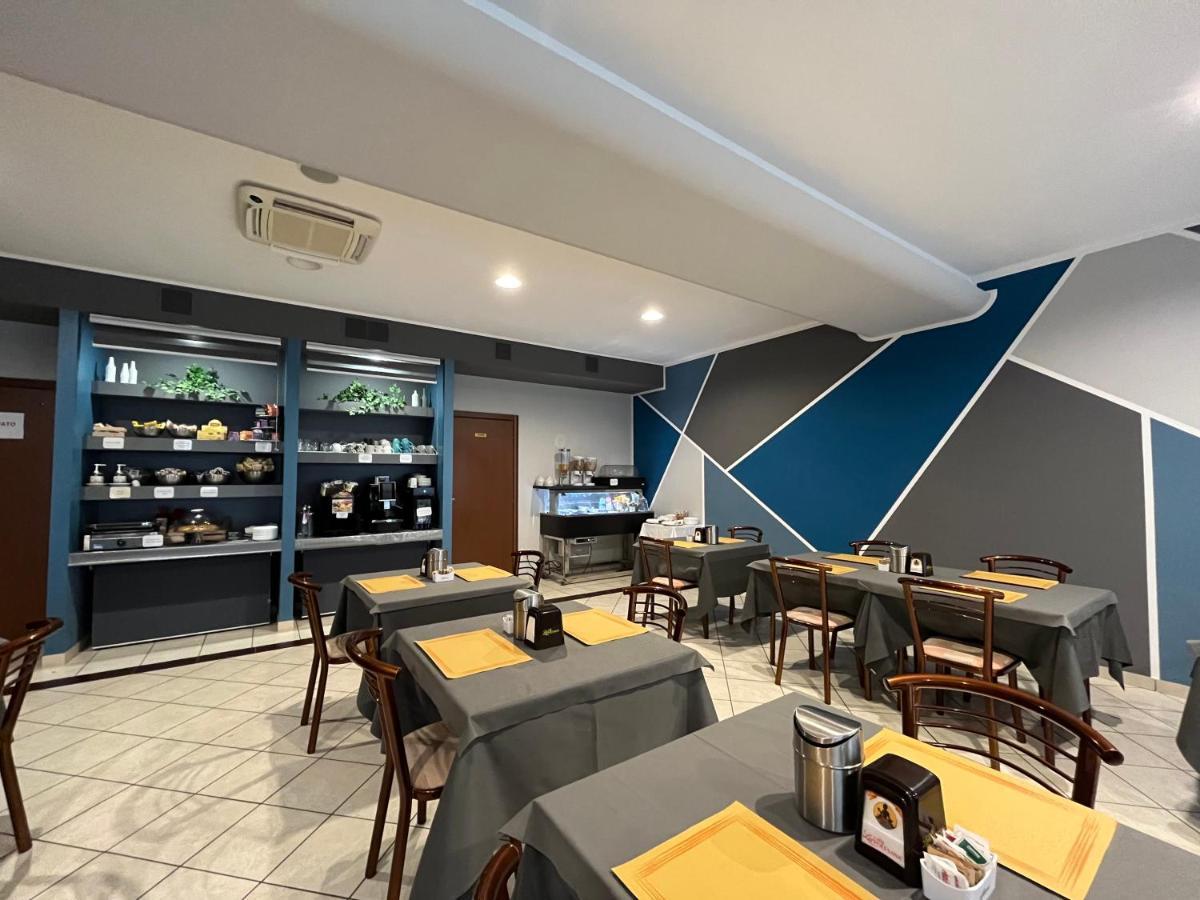 Hotel Bussana Porto Tolle Exterior photo